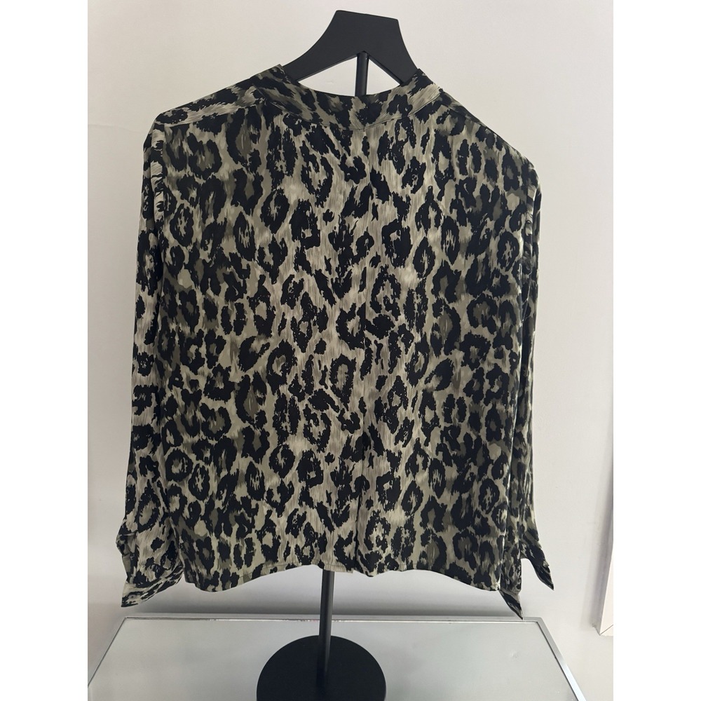 Silk Leopard‎ Print Blouse Top Size 2 Luxe Animal Print Chic Statement Style